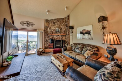 Living Rm