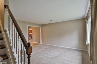 3712 Greenway St, Easton, PA 18045 - photo 5