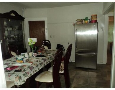 114 Ennell St, Lowell, MA 01850 - photo 7