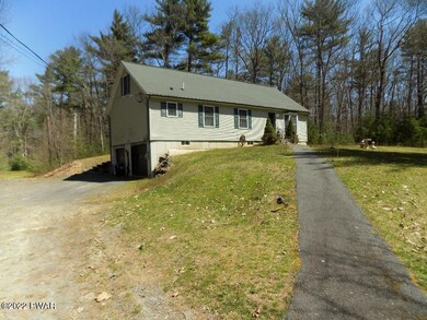 379 Long Meadow Rd, Milford, PA 18337 - photo 2