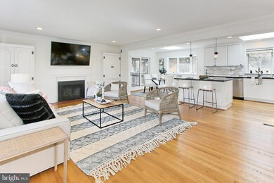 6727 Montour Dr, Falls Church, VA 22043 - photo 4