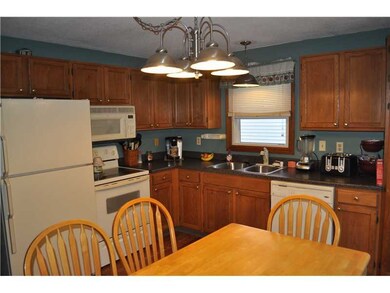 24 Morning Glory Rd, Cumberland, RI 02864 - photo 3