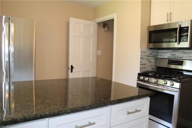 5441 South Blvd, Maple Heights, OH 44137 - photo 4