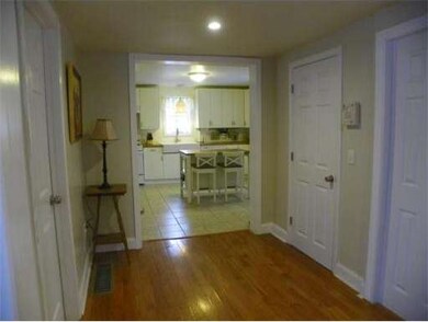 6 Carter Place, Woburn, MA 01801 - photo 4