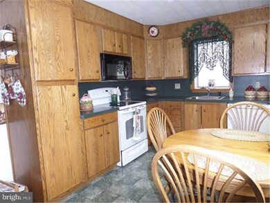 137 E Spring St, Bechtelsville, PA 19505 - photo 7