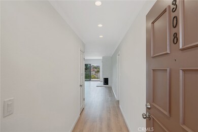 900 Cedar St unit 308, El Segundo, CA 90245 - photo 2
