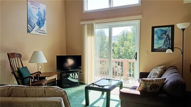 527 Fox Ridge Living Room View 1