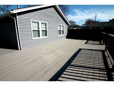 69 Lakeview Dr, Cranston, RI 02910 - photo 3