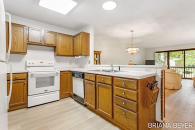11-web-or-mls-646-spring-ln