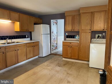 227 William St, Downingtown, PA 19335 - photo 5