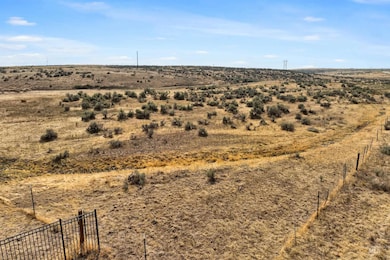 8829 E Blacks Creek Rd, Atlanta, ID 83716 - photo 2