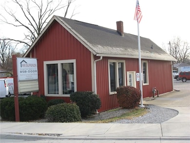 205 N Green St, Brownsburg, IN 46112 - photo 2