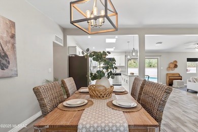 17-Dining Area