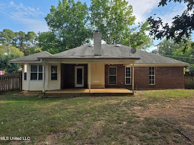 909 Eagles Nest Dr, Byram, MS 39272 - photo 4