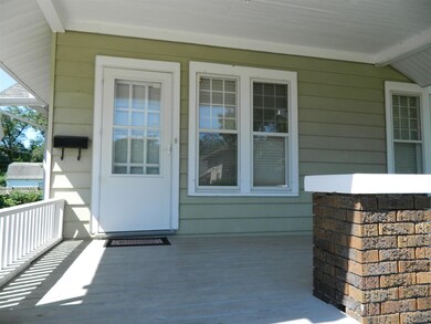 517 N Vine St, Elkhart, IN 46514 - photo 2