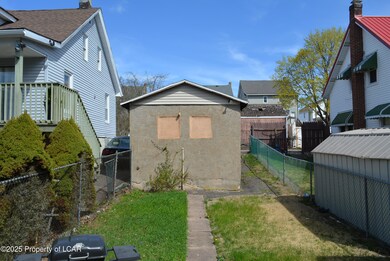 Detached Garage