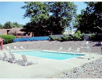 42 Meadow Pond Dr unit C, Leominster, MA 01453 - photo 4