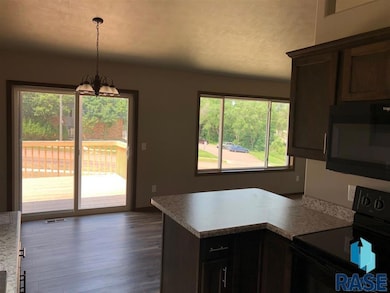 1213 N Archer Ave, Sioux Falls, SD 57103 - photo 4