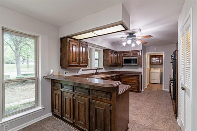 1004 Lynhurst Ln, Denton, TX 76205 - photo 2