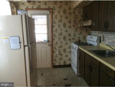 661 Gordon St, Reading, PA 19601 - photo 6