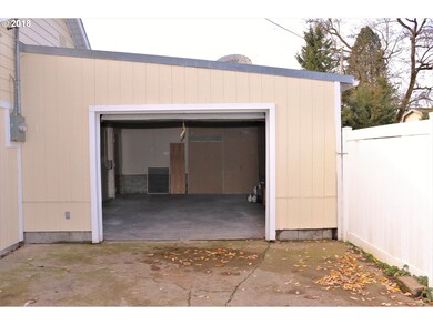 10781 Main St NE, Donald, OR 97020 - photo 6