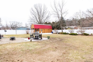 27 Jennifer Rd, Schenectady, NY 12302 - photo 4