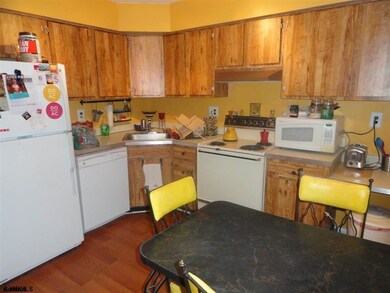 703 Fishers Creek Rd unit 201E, Galloway, NJ 08205 - photo 4