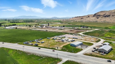 Overview of rural landscape with a mountainous background
