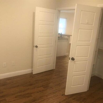 921 W Day St, Denison, TX 75020 - photo 5