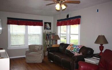 207 E Randall St, Beeville, TX 78102 - photo 3