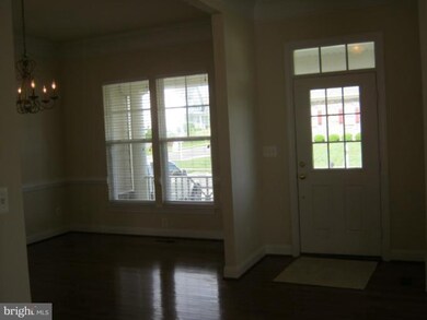 9396 Falling Water Dr, Bristow, VA 20136 - photo 4