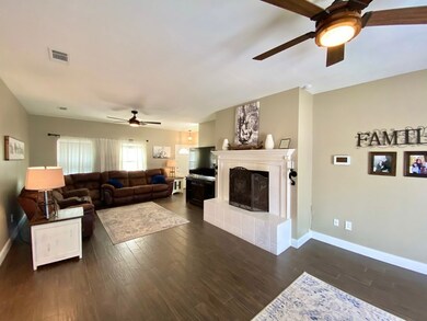 132 Hunters Glen Dr, Lufkin, TX 75904 - photo 6