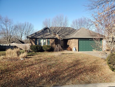 Front door 909 Fairway