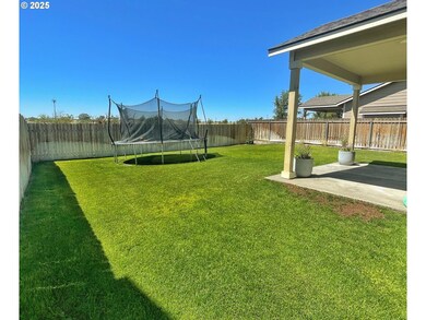 2297 NE 5th St, Hermiston, OR 97838 - photo 6