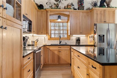 Gorgeous hickory cabinets