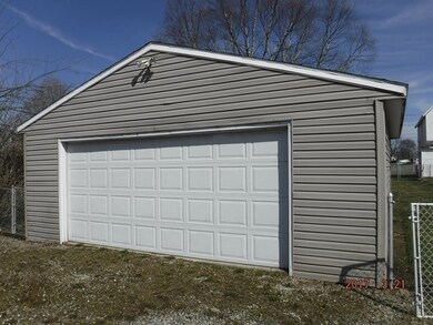 529 Thompson St, Marion, OH 43302 - photo 3