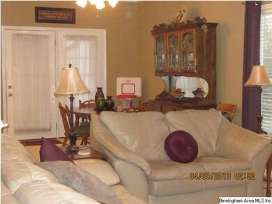 LARGE OPEN FAMILY/DINING AREA