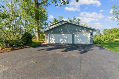 5200 Broadview Dr SE, Cedar Rapids, IA 52403 - photo 3