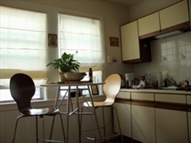 190 Walden St unit 3, Cambridge, MA 02140 - photo 3