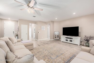 08 - Honeysuckle 3384