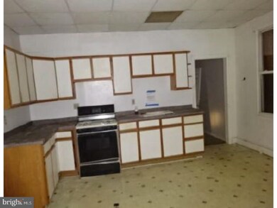 302 Middlesex St, Gloucester City, NJ 08030 - photo 6