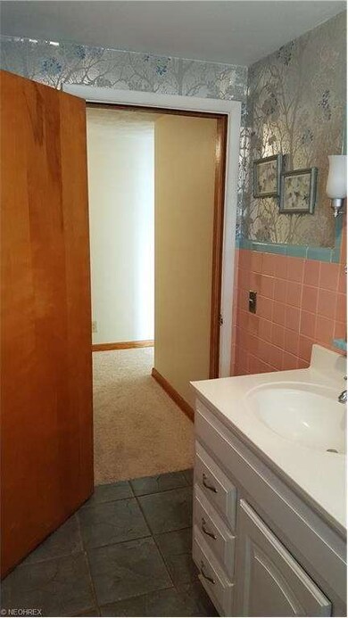 Main Bath 2