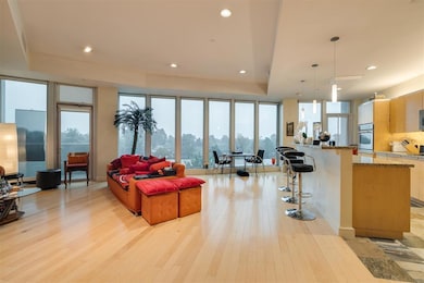 Founders Tower unit 34, Oklahoma City, OK 73112 - photo 2