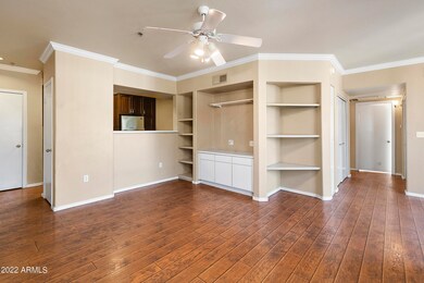 2134EBroadway2034-003