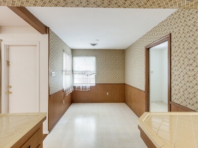 5530 Redstart St, Houston, TX 77096 - photo 4