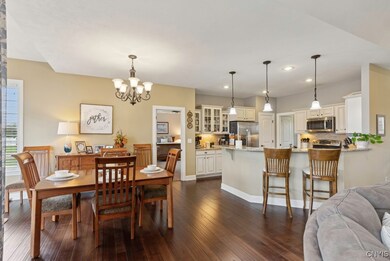 Spacious Dining Area!