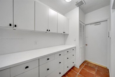 11450 SW 16th St, Davie, FL 33325 - photo 6