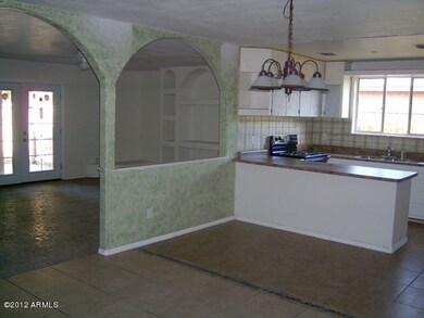 2913 N 44th Ln, Phoenix, AZ 85031 - photo 7