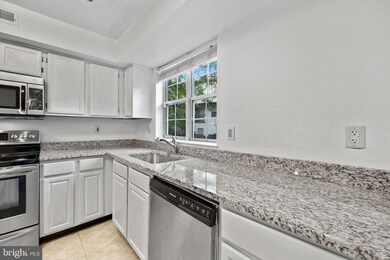 11551 Dunloring Dr, Upper Marlboro, MD 20774 - photo 5