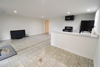 706 1/2 Milwaukee St, Houston, TX 77009 - photo 2